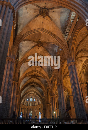 Ventilator Gewölbedecke in Arcade, Kathedrale von Barcelona, Spanien. Kathedrale von Barcelona befindet sich im gotischen Viertel. Stockfoto