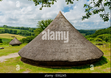 Castell Henllys Eisenzeit Dorf Wiederaufbau im Pembrokeshire Wales Stockfoto