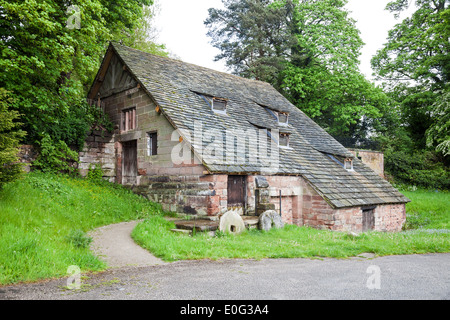 Nether Alderley Mill im Süden von dem Dorf von Nether Alderley, Cheshire, England UK - Foto genommen von öffentlichen FUßWEG Stockfoto