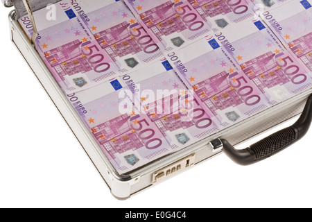 Monetäre Koffer mit Schutztechniken 500, Geldkoffer Mit 500-Euroscheinen Stockfoto