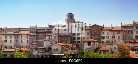 Stadt mit Architektur im venezianischen Stil im Tokyo Disneysea, mediterranen Hafen, Panorama. Japan. Stockfoto