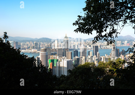 Erhöhten Blick auf Central Plaza Wolkenkratzer und die Gebäude von Wan Chai, Hong Kong Stockfoto