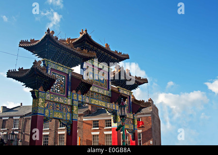 Chinesischen Bogen am Eingang zur Chinatown Bezirk von Liverpool UK 2014 Stockfoto