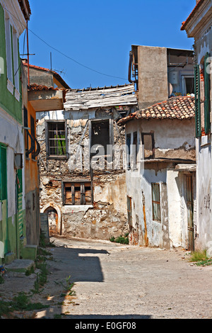 Alte heruntergekommen traditionelle türkische Häuser Stockfoto