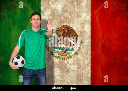 Schönen Fußball-Fan in grün Stockfoto