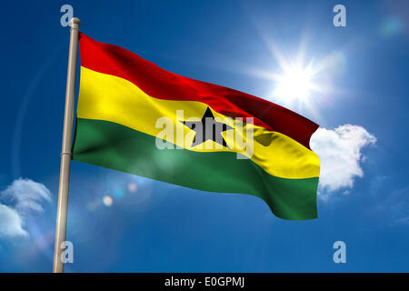 Ghana Flagge am Fahnenmast Stockfoto