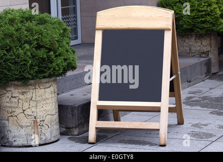 Leeres Menü Board stehen auf der Straße Stockfoto