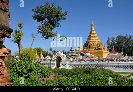 Pagode in Nyaungshwe am Inle-See, Myanmar, Myanmar, Asien Stockfoto