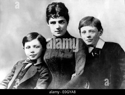 Sir Winston Churchill mit Mutter Jennie Jerome und Bruder John Strange Churchill Stockfoto