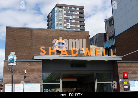 Shadwell Station auf der London Overground-Netz. Stockfoto