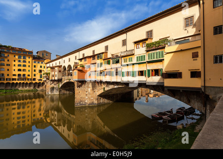 Ponte Vecchio Brücke über den Arno Fluss, Florenz, Toskana, Italien, Europa Stockfoto
