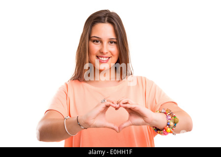 Schöne Frau, so dass die Form eines Herzens mit den Händen, isoliert auf weißem Hintergrund Stockfoto