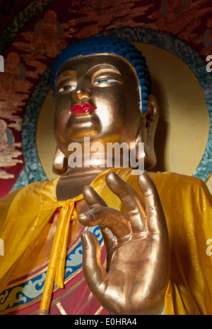 Segen-Statue von Lord Buddha, China Stockfoto