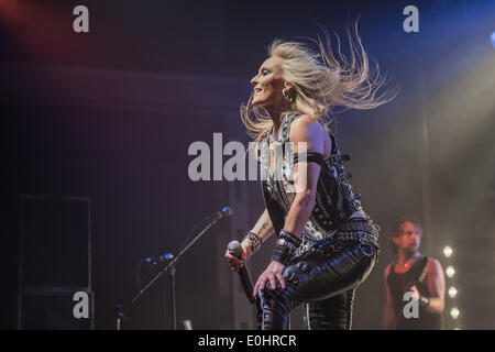 Speyer, Rheinland-Pfalz, Deutschland. 13. Mai 2014. Doro Pesch während eines Konzerts in Halle 101 am 13. Mai 2014 in Speyer, Deutschland. Bildnachweis: Ulrich Roth/NurPhoto/ZUMA Press, Inc./Alamy Live News Stockfoto