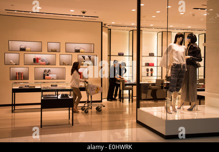 Exklusive shopping Bangkok International Airport Thailand Dutyfree shop im Chanel-store Stockfoto