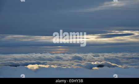 Schichten der Wolke gesehen von oben die Wolke Linie, Drakensberg, Südafrika Stockfoto