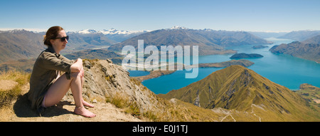 Blick vom Gipfel des Roys Peak, Wanaka, mit Blick auf Lake Wanaka Stockfoto