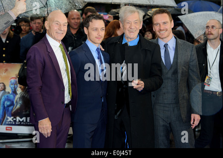 Sir Ian McKellen, Patrick Stewart, James McAvoy und Michael Fassbender für die UK Premiere von X-Men Days Of Future Past zu gelangen. Stockfoto