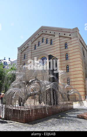 Denkmal der ungarischen jüdischen Märtyrer, Raoul Wallenberg Holocaust Memorial Park an der Rückseite des St Dohany Synagoge, Budapest. Stockfoto