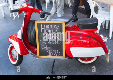 Sydney Australien, Lee Street, Piatto de Pasta, Italienisch, Restaurant Restaurants Essen Essen Essen Café Cafés, Tafel, Happy Hour, Motorroller, AU140310113 Stockfoto