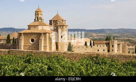 Das Twelfth Jahrhundert Zisterzienserkloster Santa Maria de Poblet, Catalonia. Stockfoto