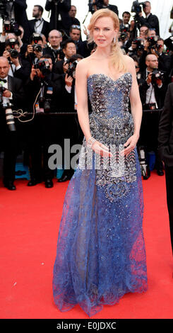 Cannes, Frankreich. 14. Mai 2014. Australische Schauspielerin Nicole Kidman kommt auf dem roten Teppich für das Screening von Grace Kelly und der feierlichen Eröffnung der 67. Filmfestspiele von Cannes in Cannes, Frankreich, 14. Mai 2014. Das Festival läuft vom 14 Mai bis 25. Bildnachweis: Ye Pingfan/Xinhua/Alamy Live-Nachrichten Stockfoto