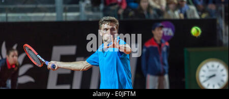 Gilles Simon spielt Rafael Nadal beim internationalen ATP Tennisturnier in Rom 2014 Stockfoto