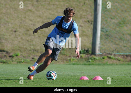 Montevideo, Uruguay. 14. Mai 2014. Spieler von der uruguayischen Nationalmannschaft Diego Lugano besucht Training Sesion vor 2014 FIFA Fussball-Weltmeisterschaft Brasilien, in der hohen Leistung komplexer Uruguay Celeste, in Montevideo, der Hauptstadt von Uruguay, am 14. Mai 2014. Bildnachweis: Nicolas Celaya/Xinhua/Alamy Live-Nachrichten Stockfoto