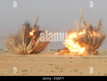 Soldaten aus dem "Chaos" Firma C, 1. spezielle Truppen Bataillon, 1. beraten und unterstützen der Task Force, 1st Infantry Division detonat Stockfoto