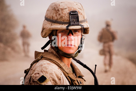 NAWA, Provinz Helmand, Islamische Republik Afghanistan — CPL. Brandon Owensby, ein Funker mit springen Platoon, 3. Batta Stockfoto