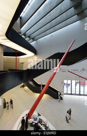 Rom. Italien. MAXXI Museum für Kunst des 21. Jahrhunderts von Zaha Hadid im Viertel Flaminio konzipiert. (Museo Nazionale delle Arti del XXI secolo) Stockfoto