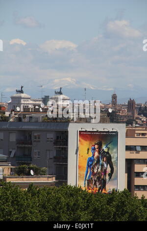 Rom Italien. 14. Mai 2014 Plakatwerbung für die neue X-Men - Days of Future Past Film in Trastevere Viertel von Rom. Bildnachweis: Gari Wyn Williams / Alamy Live News Stockfoto