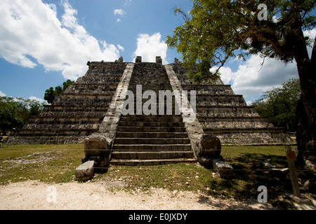 eine wilde Winkel des Tempels Chichén Itzá in Tulum Mexiko Stockfoto