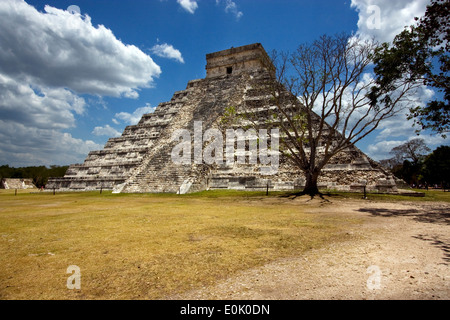 eine wilde Winkel des Tempels Chichén Itzá in Tulum Mexiko Stockfoto