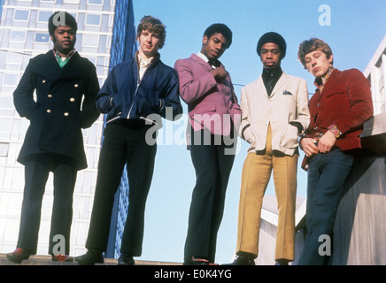 DIE entspricht UK-pop-Gruppe im Jahr 1968 mit Eddie Grant-Zentrum Stockfoto