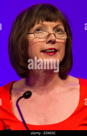 TUC-Generalsekretär Frances O'Grady hält eine Rede. Stockfoto