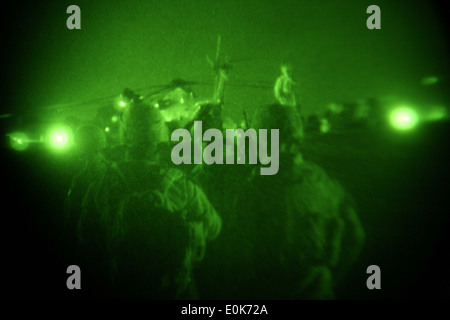 CAMP BASTION, Provinz Helmand, Islamische Republik Afghanistan - Marines vom 1. Bataillon, 5. Marineregiment Regiments C Stockfoto