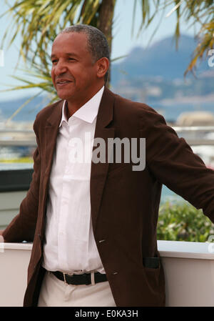 Cannes, Frankreich. 15. Mai 2014. Abderrahmane Sissako beim Photocall zum Film Timbuktu an der 67. Filmfestspiele von Cannes, Donnerstag, 15. Mai 2014, Cannes, Frankreich. Bildnachweis: Doreen Kennedy/Alamy Live-Nachrichten Stockfoto