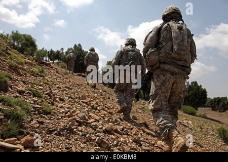 US-Armeesoldaten patrouillieren eine Gegend nahe dem Dorf Kowtay, Khowst Provinz, Afghanistan, Juli 22. Die Soldaten sind im Einsatz Stockfoto