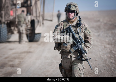 Provinz PAKTIKA, Afghanistan--US Army 3rd Platoon Leader für Unternehmen A, 1. Bataillon, 1. Lt. Graham Hatch, 2. Infanterie Stockfoto