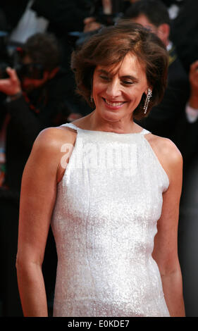 Cannes, Frankreich. 15. Mai 2014. Ines De La Fressange bei der Mr. Turner Gala Screening roten Teppich bei der 67. Cannes Film Festival France. Donnerstag, 15. Mai 2014 in Cannes Film Festival, Frankreich. Bildnachweis: Doreen Kennedy/Alamy Live-Nachrichten Stockfoto