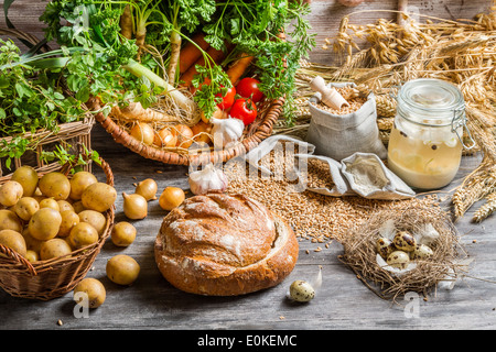 Präparate für die Zubereitung hausgemachter saure Suppe Stockfoto