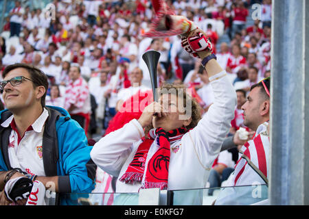 Turin, Italien. 14. Mai 2014. Benfica-fans Fußball: UEFA Europa League Finale Match zwischen Sevilla FC 0(4-2) 0 SL Benfica im Juventus Stadium in Turin, Italien. © Maurizio Borsari/AFLO/Alamy Live-Nachrichten Stockfoto