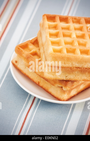 Süßen belgischen Waffeln auf einem weißen Teller Stockfoto