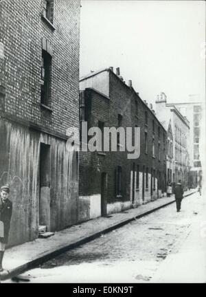 1. Januar 1920 - London In den zwanziger Jahren. Straßenszene in Limehouse, East London. (genaues Datum unbekannt) Ne P Stockfoto