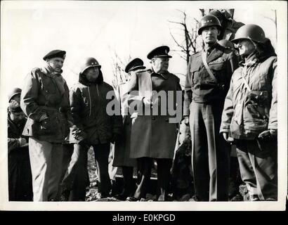 7. März 1945 - Mr. Churchill In Deutschland. Wichtige Gespräche mit Generälen Foto zeigt:-L, R: Feldmarschall Montgomery, Stockfoto