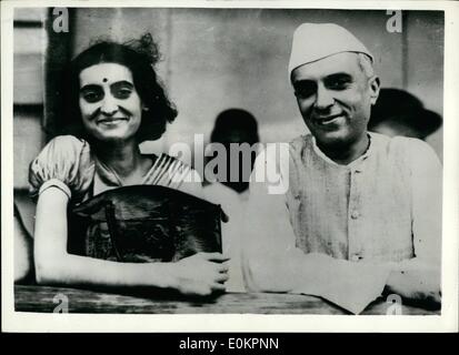 Sept. 09, 1937 - Nehrus Tochter verhaftet: Allahabad, Donnerstag Frau Indira Gandhi, Tochter von Pandit Nehru und ihr Ehemann, Feroze Gandhi in Allahabad Heute Abend verhaftet. Sperrstunde hat in gesehen auf Stadt von 7-30 Uhr auf 6 gestellt. Uhr-Foto zeigt Frau Indira Gandhi. Stockfoto