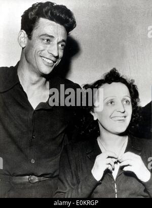 Sängerin Edith Piaf mit Yves Montand Stockfoto