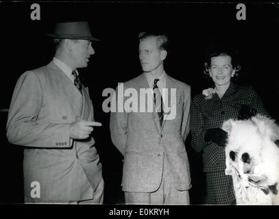 10. Oktober 1949 - kommt Duke of Edinburgh in Malta (Luga Flugplatz) zu nehmen (mit Lady Mountbatten) Marine Termin von Lord Louis Mountbatten begrüßt. Stockfoto