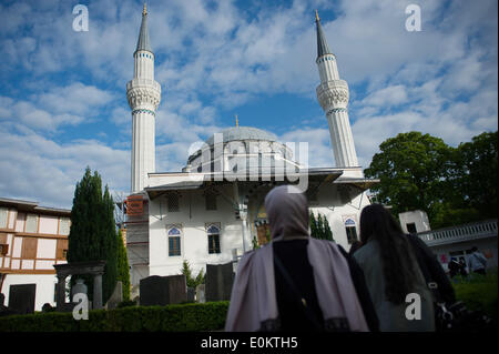 Berlin, Deutschland. 14. Mai 2014. Die Sehitlik Moschee am Columbiadamm in Berlin, Deutschland, 14. Mai 2014. Foto: MAJA HITIJ/Dpa/Alamy Live News Stockfoto